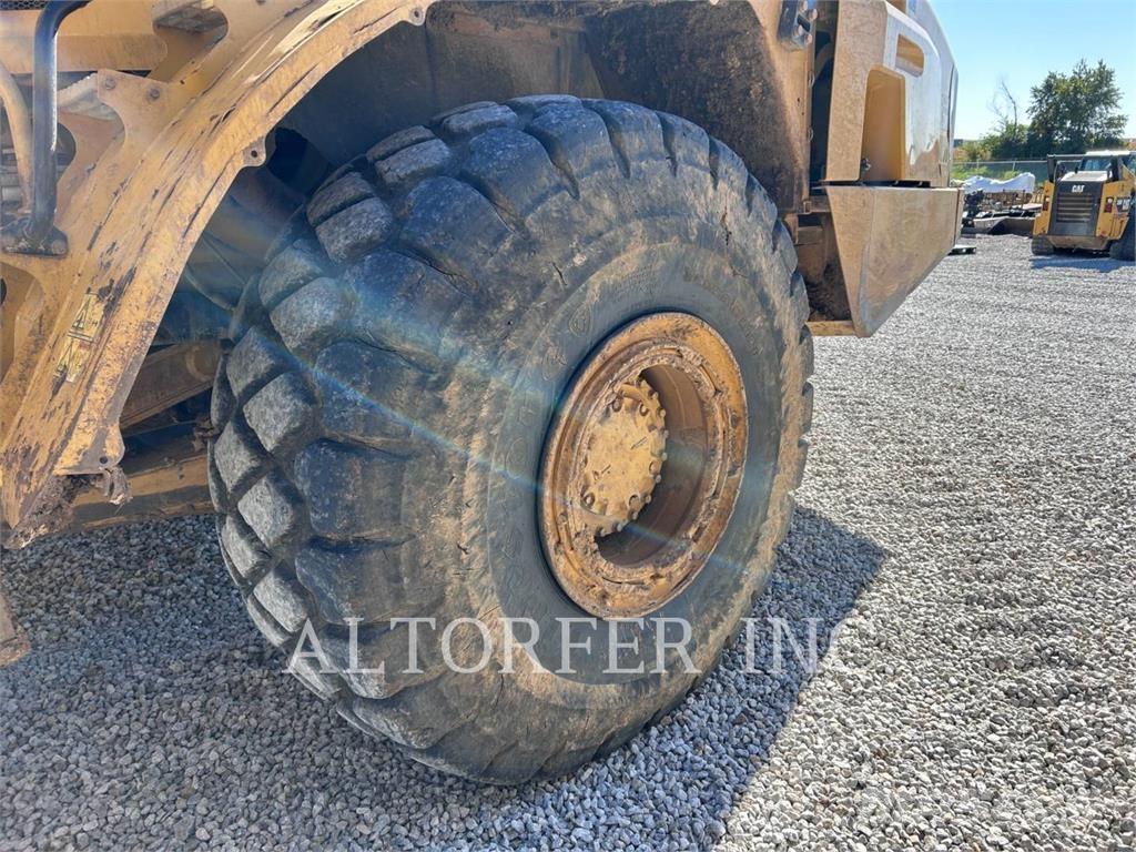 CAT 740B 铰接式自卸车