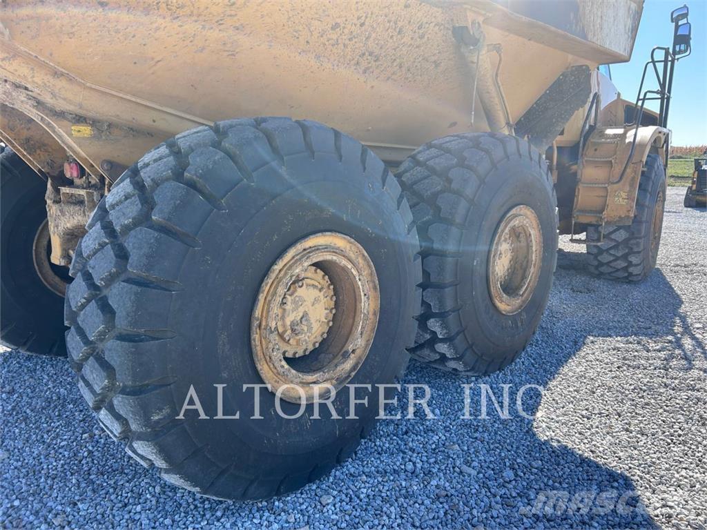 CAT 740B 铰接式自卸车