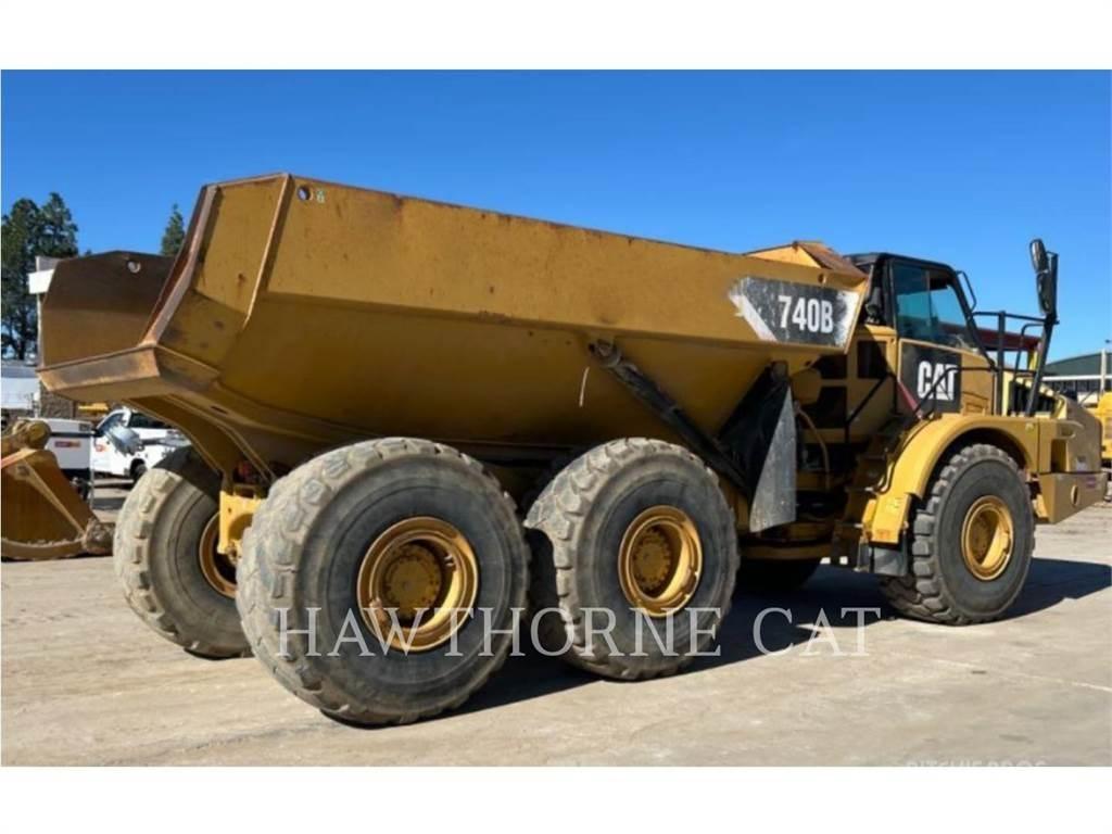 CAT 740B 铰接式自卸车