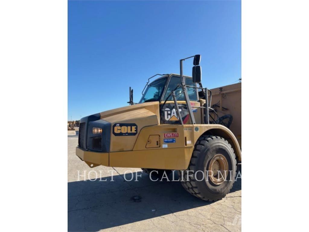 CAT 740B WT 油罐车