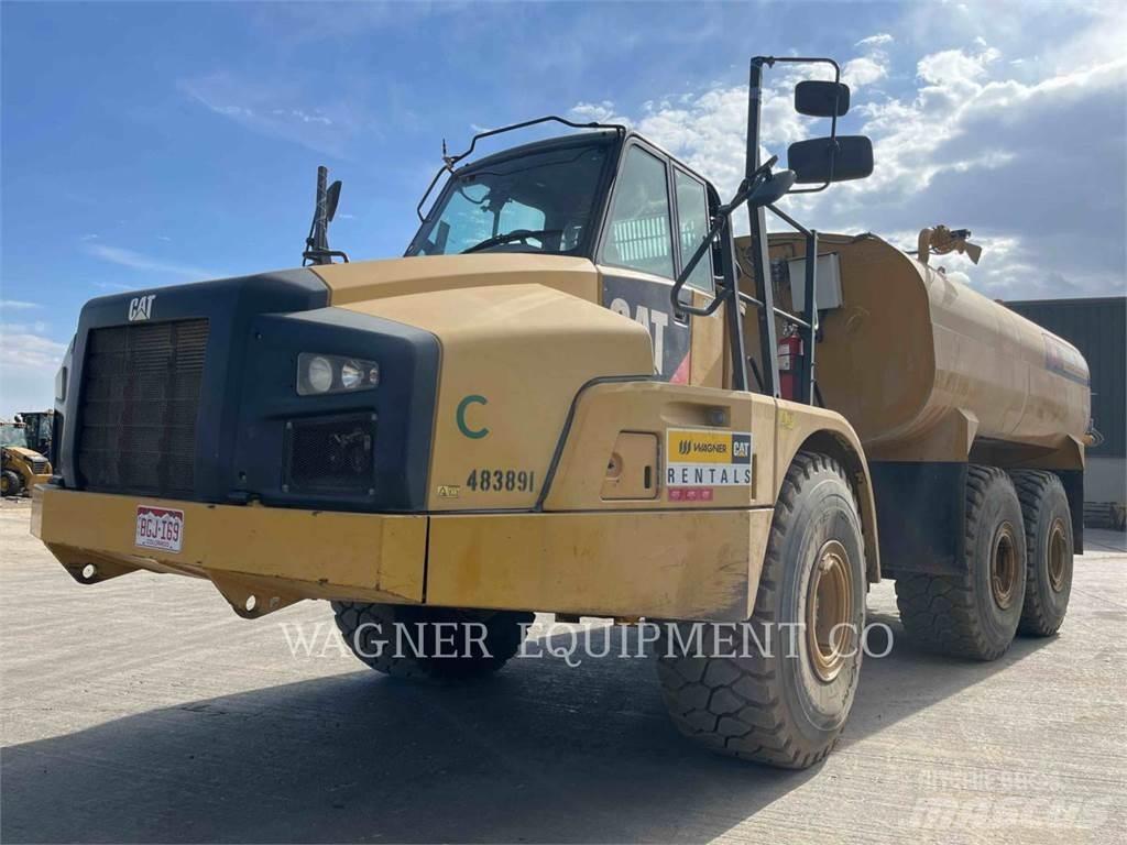 CAT 740B WT 水罐车