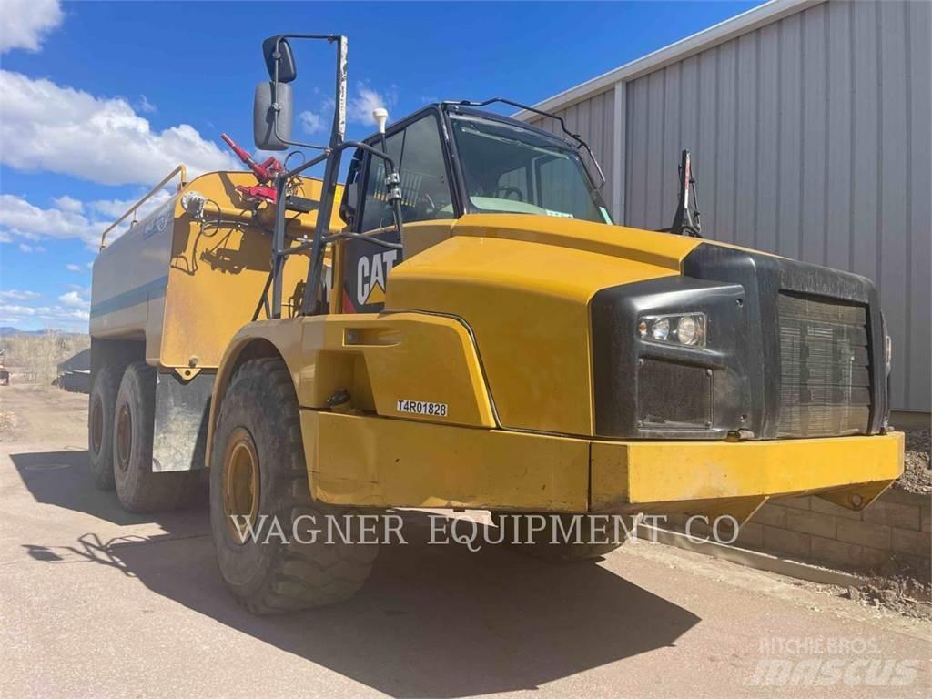 CAT 740B WT 水罐车