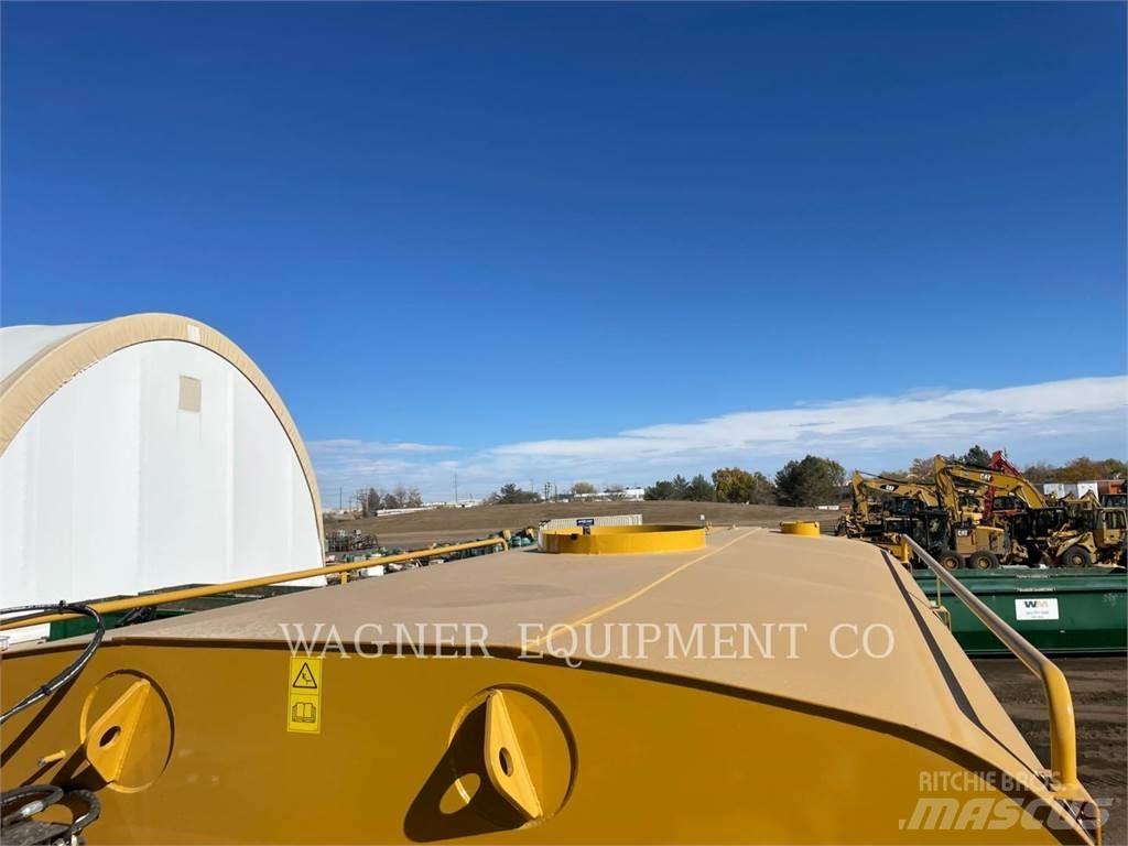 CAT 740B WT RB 水罐车