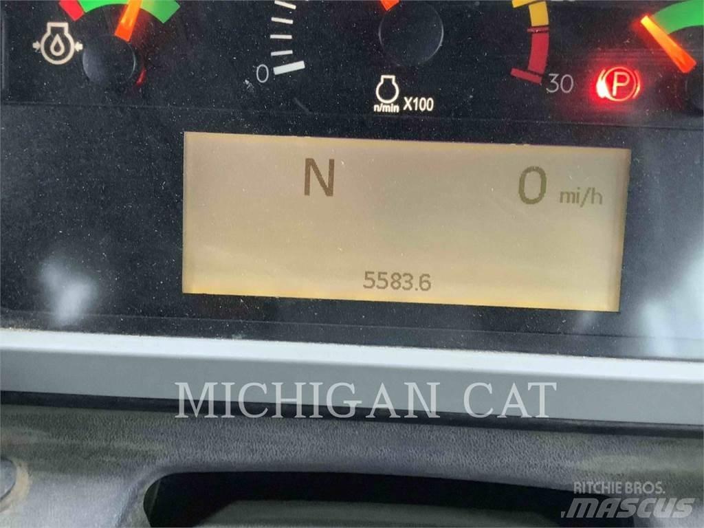 CAT 740GC 铰接式自卸车