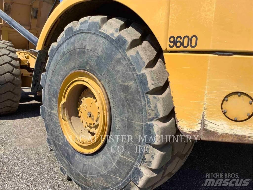 CAT 740GC 铰接式自卸车