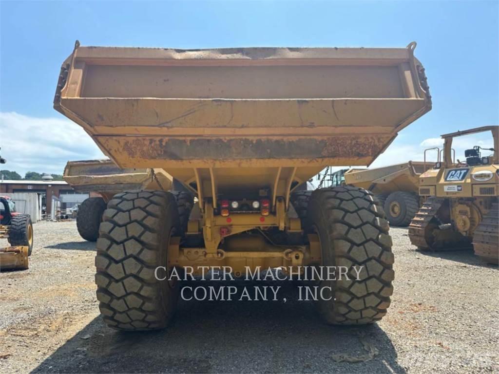 CAT 740GC 铰接式自卸车