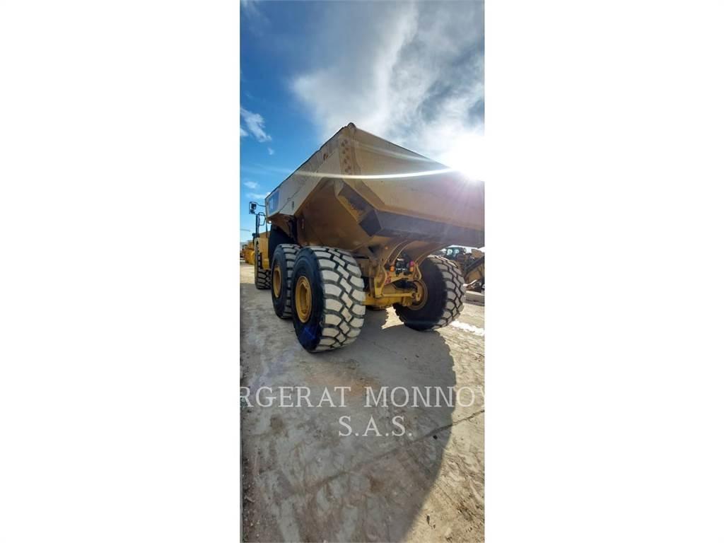 CAT 740GC 铰接式自卸车