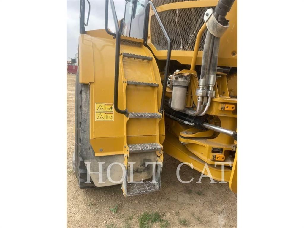 CAT 740GC 铰接式自卸车
