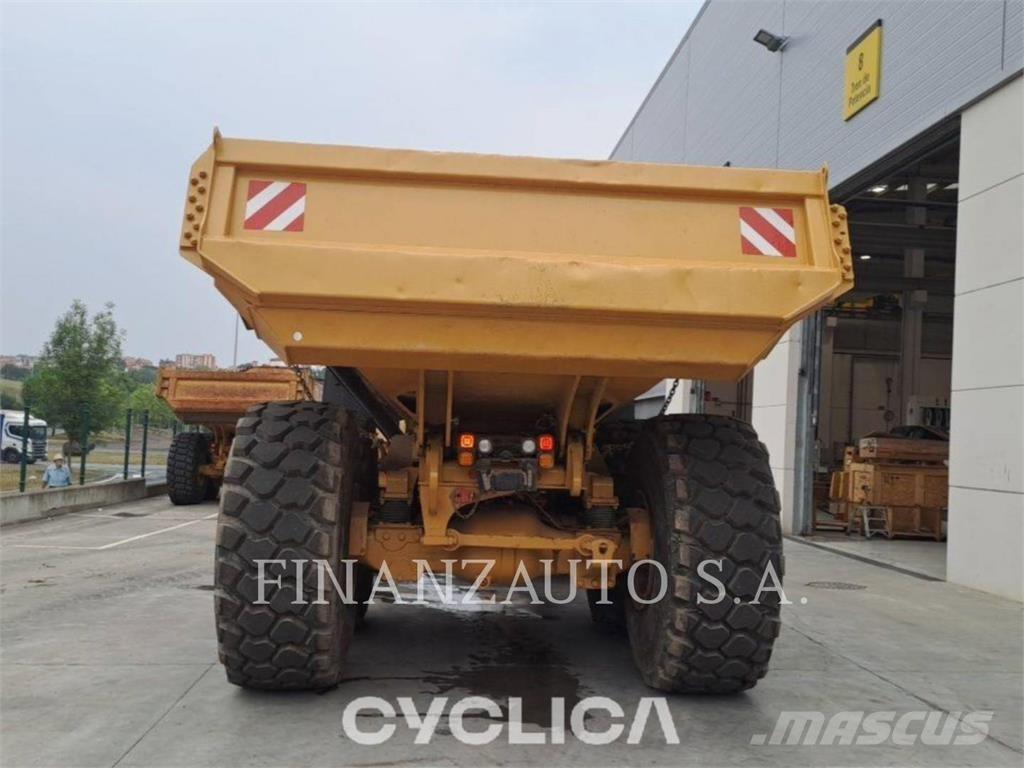 CAT 740GC 铰接式自卸车