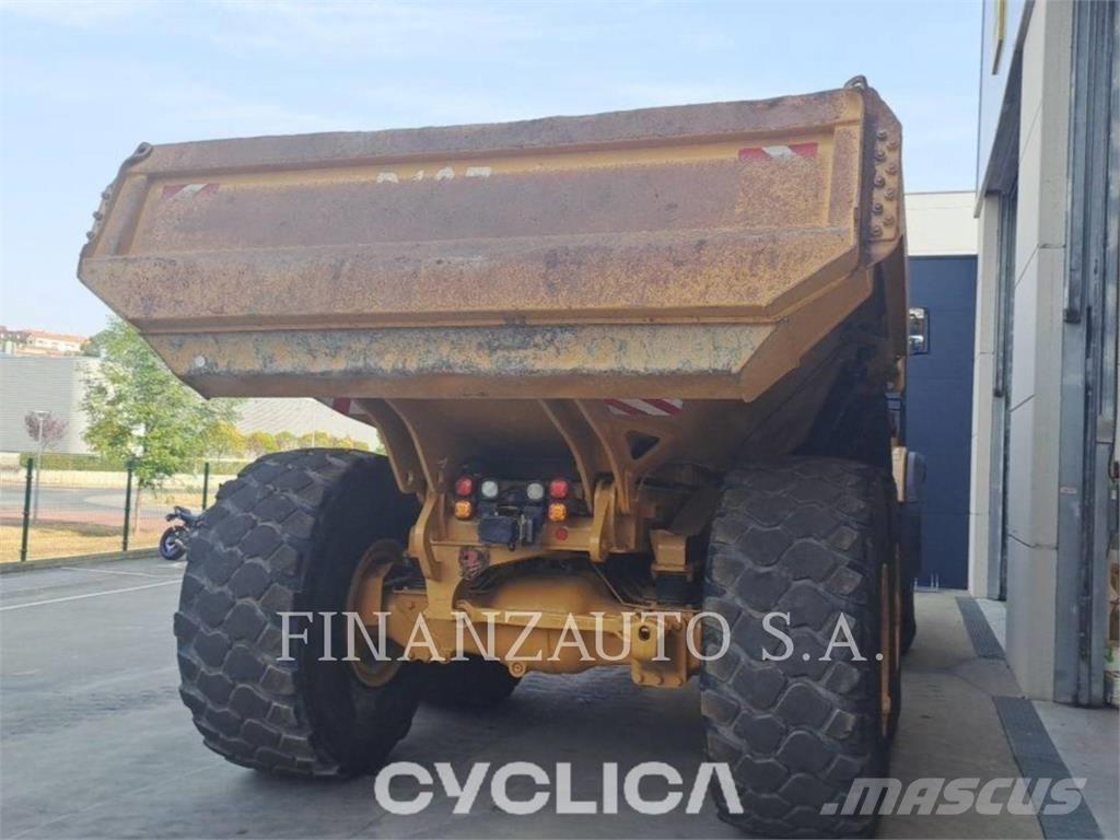 CAT 740GC 铰接式自卸车
