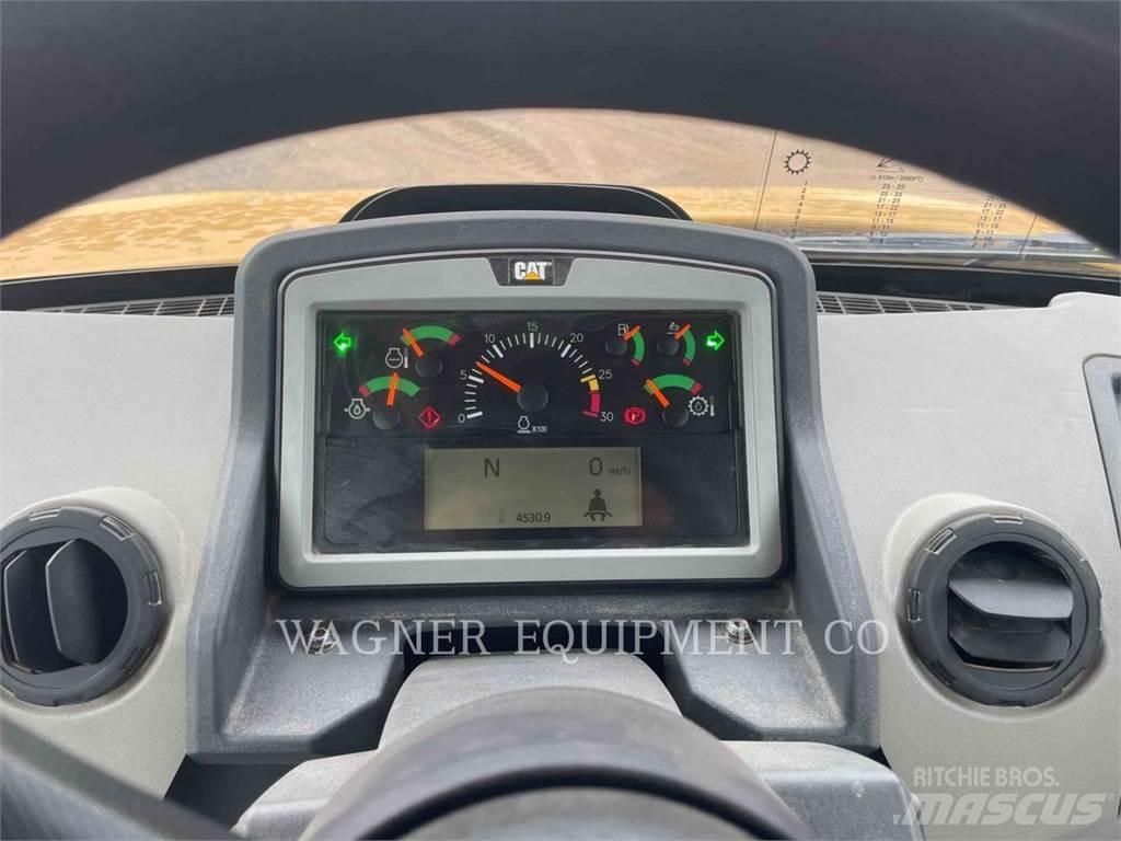 CAT 740GC 铰接式自卸车