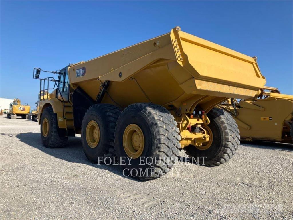 CAT 740GC-04 铰接式自卸车