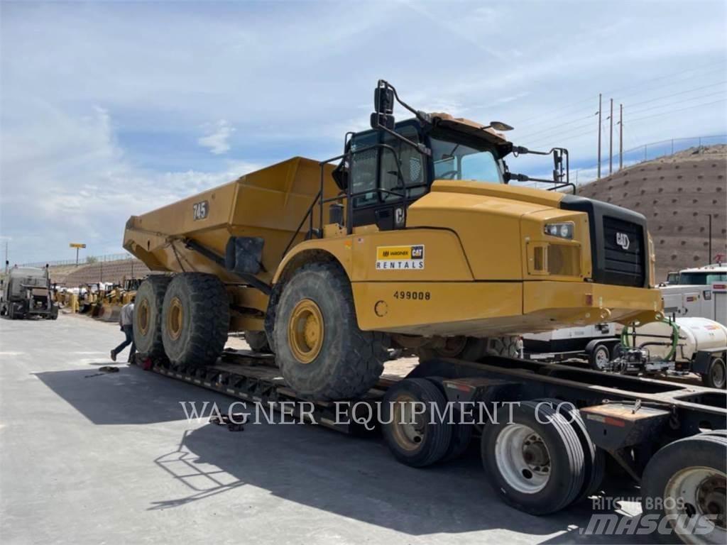 CAT 745 铰接式自卸车