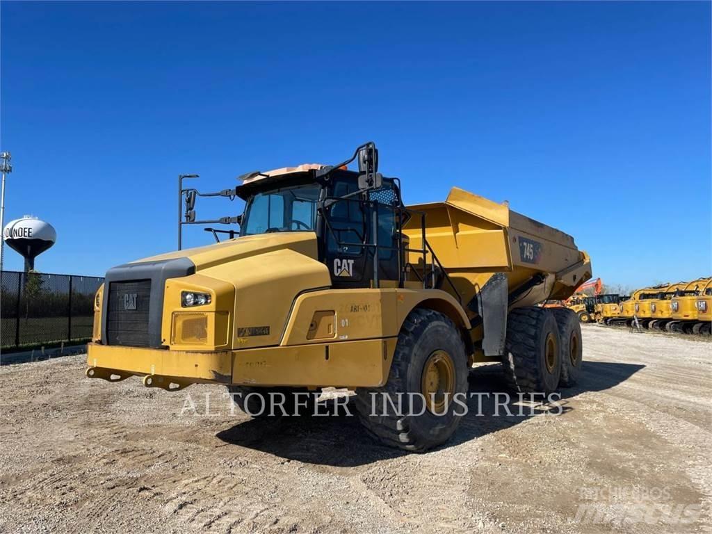 CAT 745 铰接式自卸车