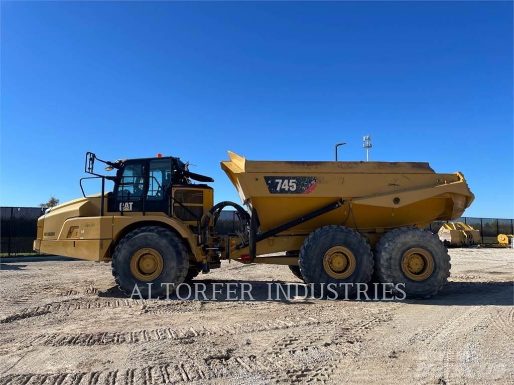 CAT 745 铰接式自卸车