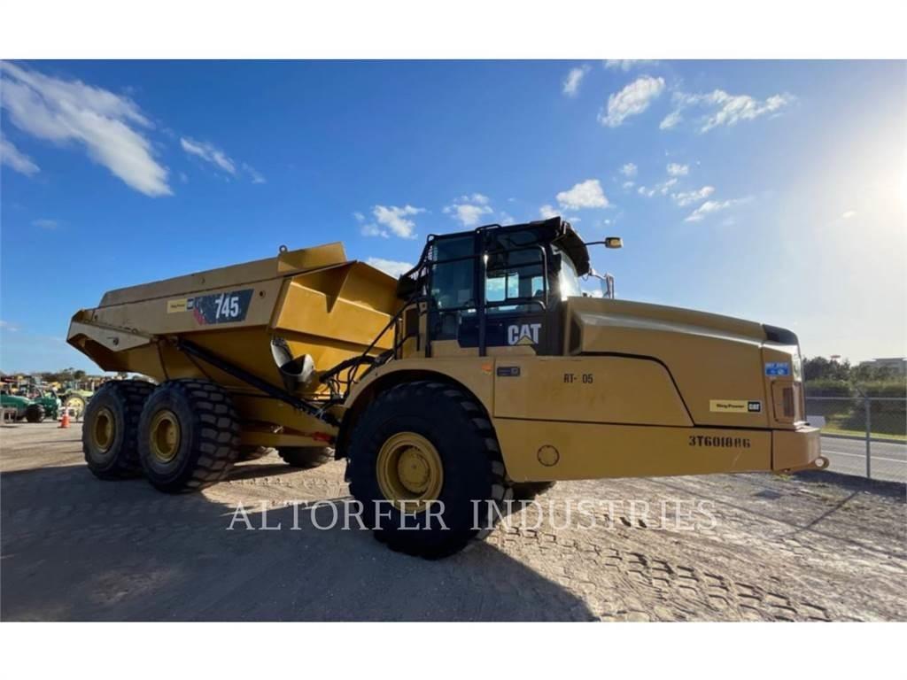 CAT 745 铰接式自卸车