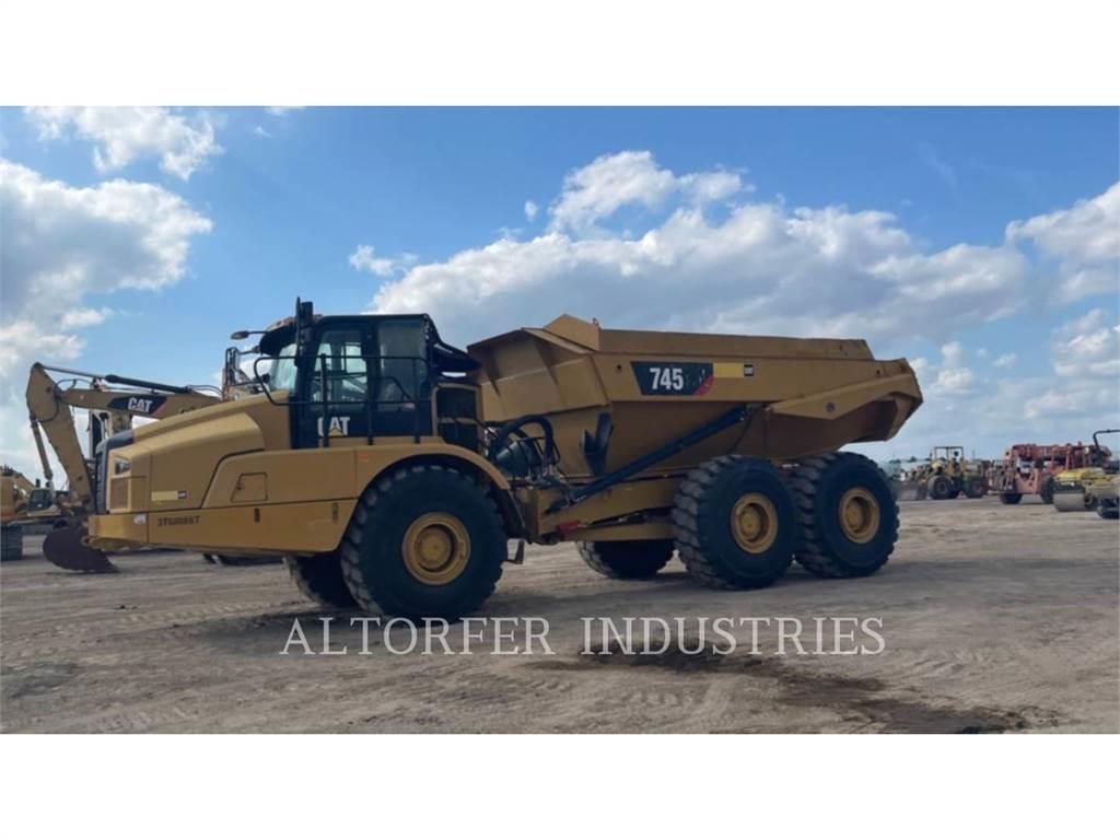 CAT 745 铰接式自卸车