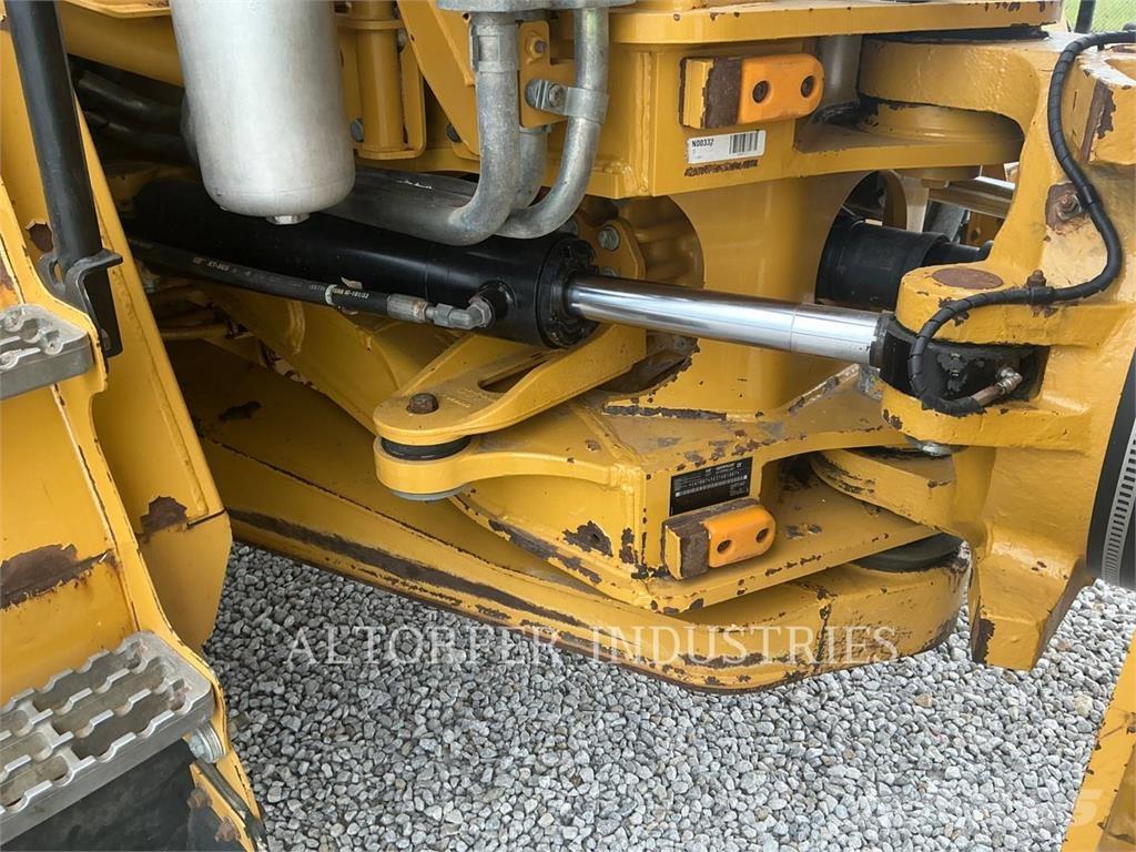 CAT 745 铰接式自卸车