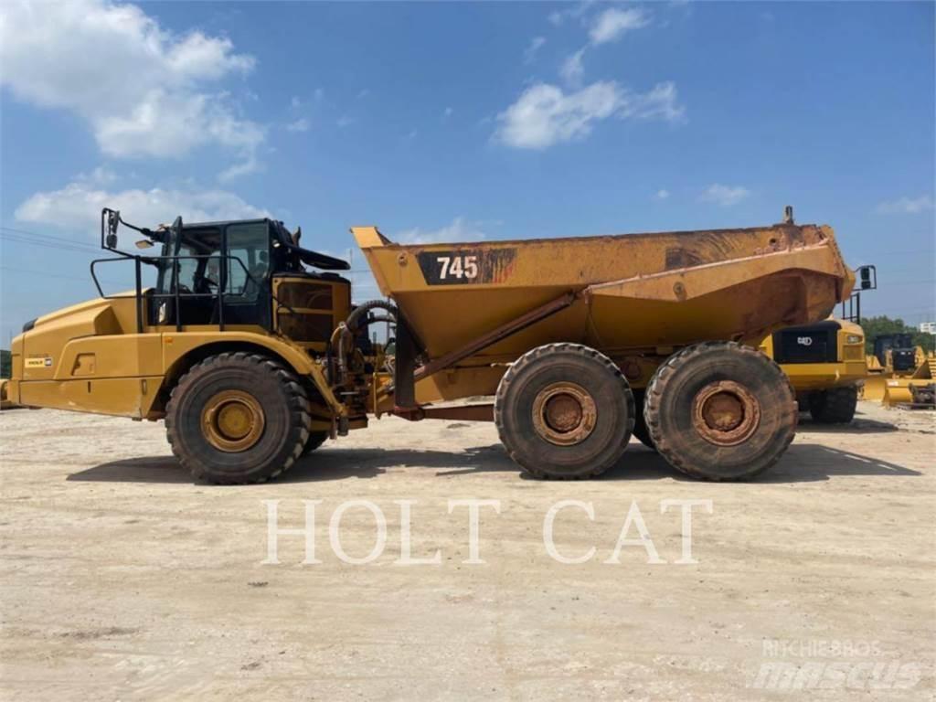 CAT 745 铰接式自卸车