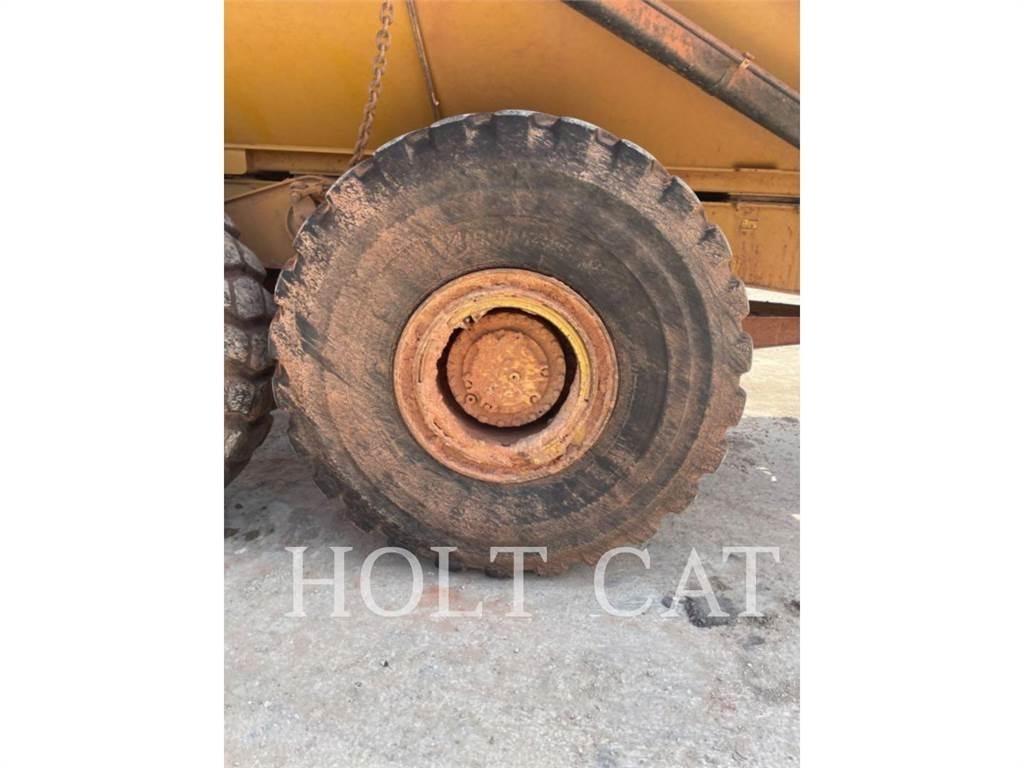 CAT 745 铰接式自卸车