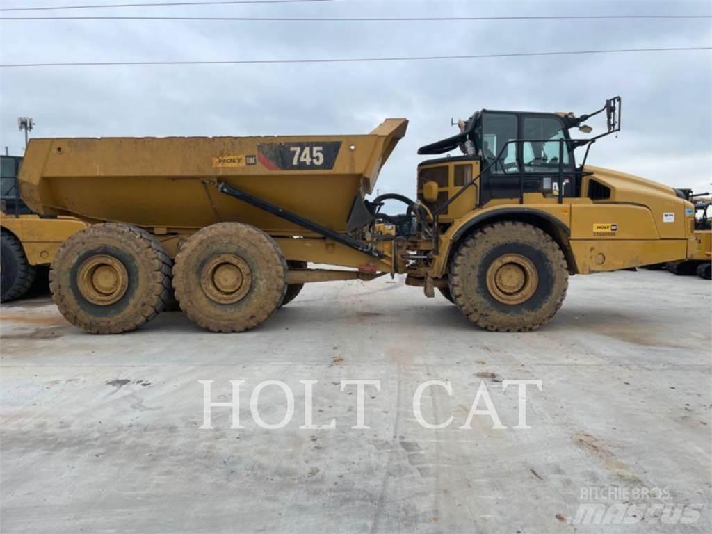 CAT 745 铰接式自卸车