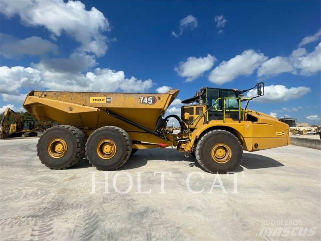 CAT 745 铰接式自卸车