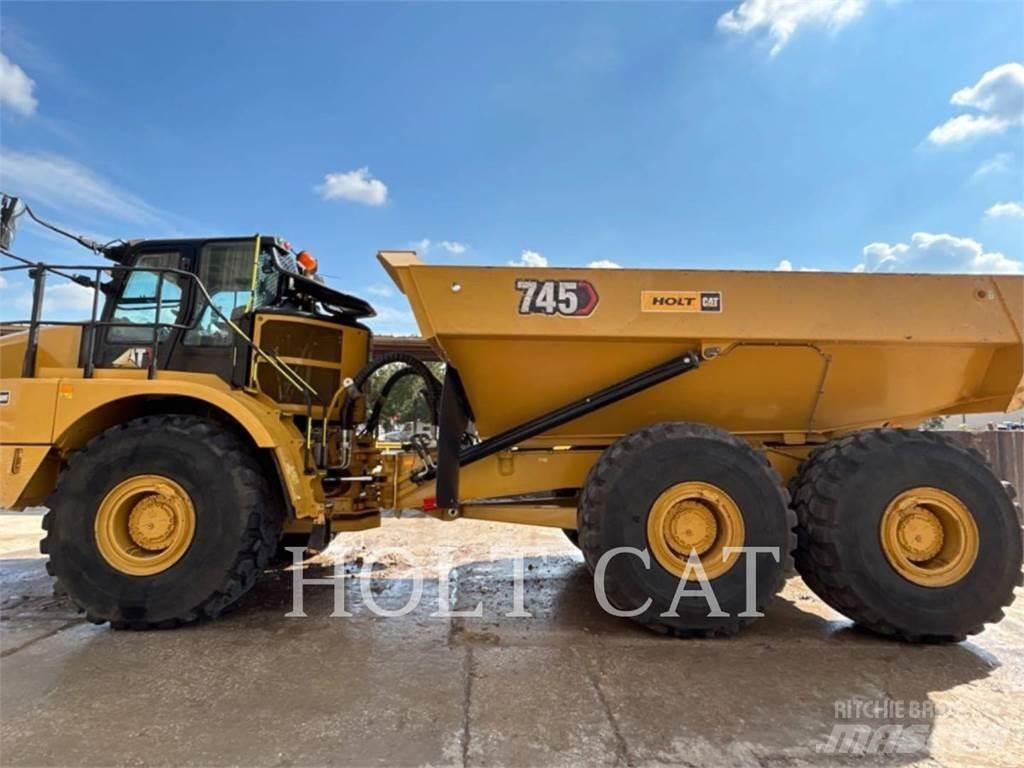 CAT 745 铰接式自卸车