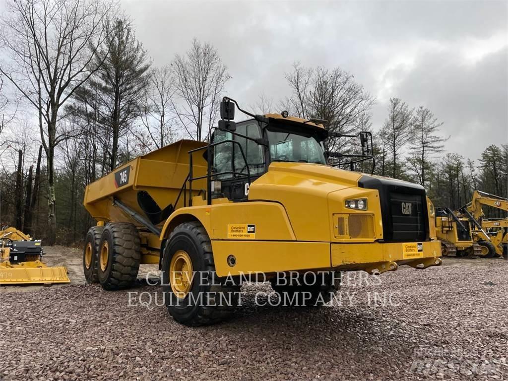 CAT 745 铰接式自卸车