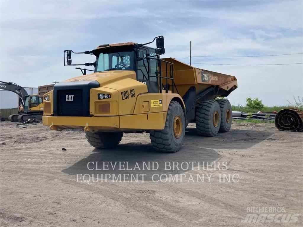 CAT 745 铰接式自卸车