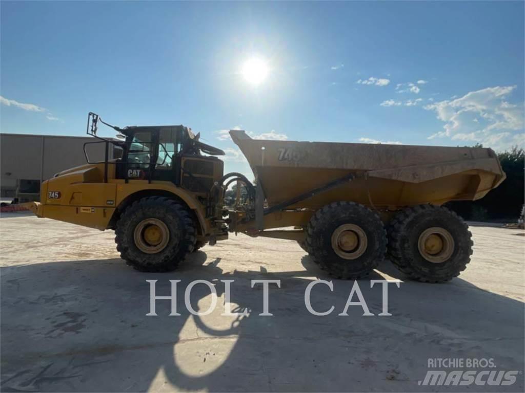 CAT 745 铰接式自卸车