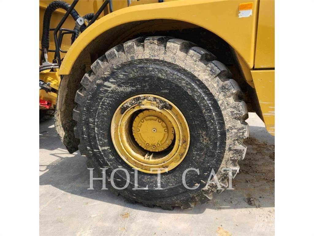 CAT 745 铰接式自卸车