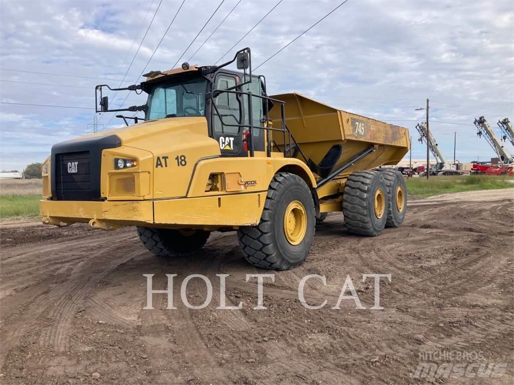 CAT 745 铰接式自卸车