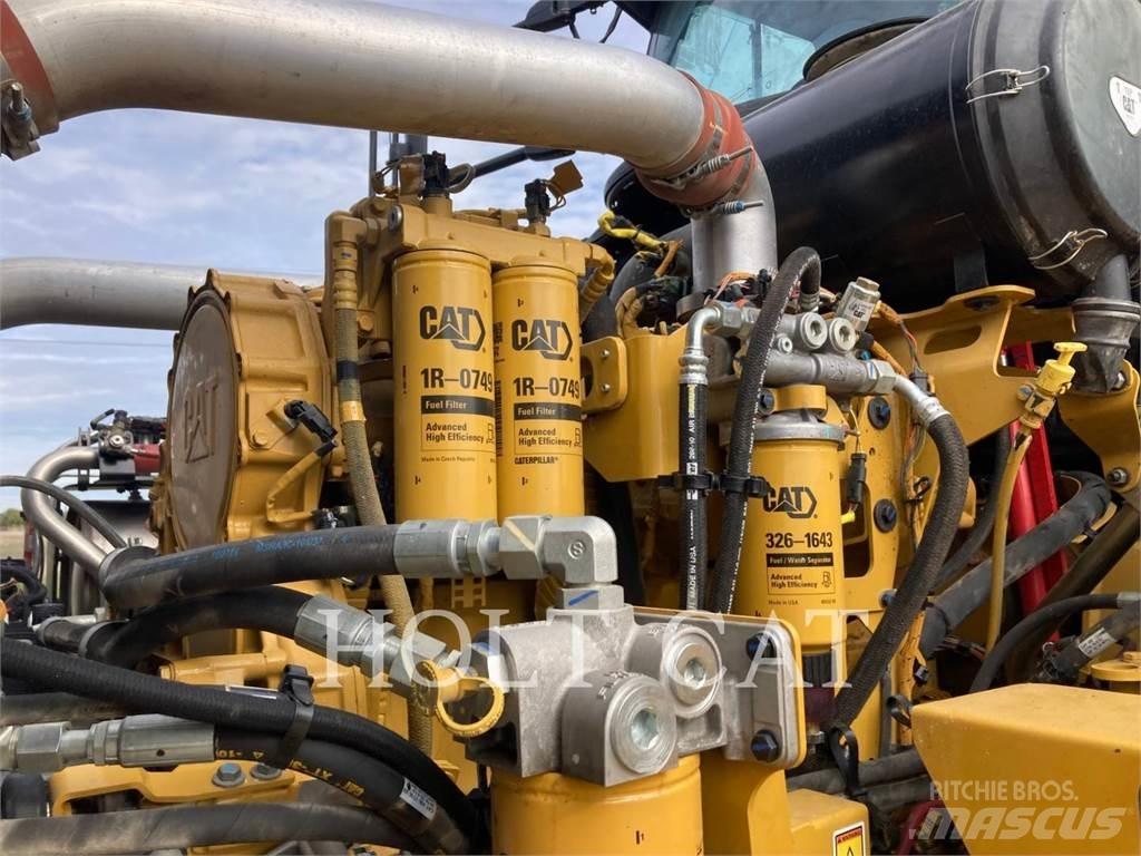 CAT 745 铰接式自卸车
