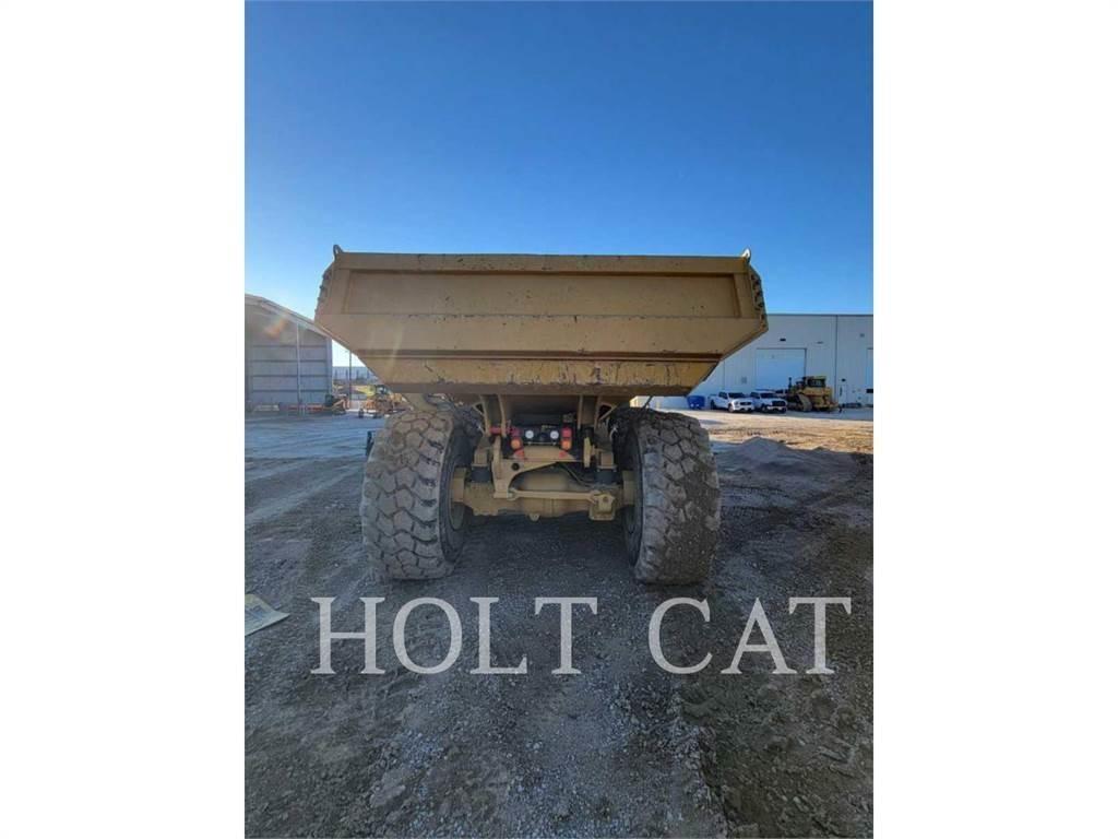 CAT 745 铰接式自卸车