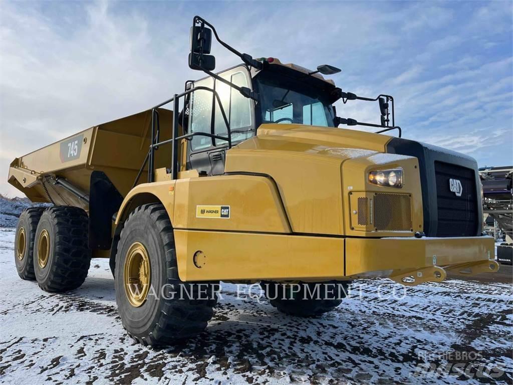 CAT 745 铰接式自卸车