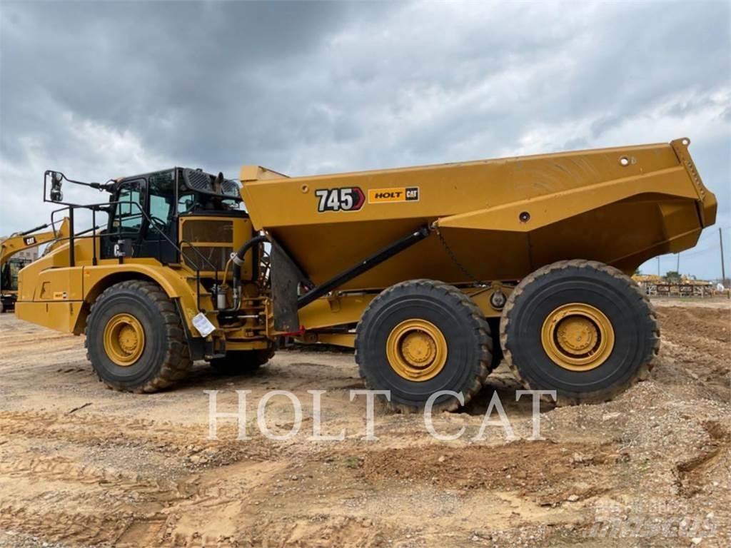 CAT 745 铰接式自卸车