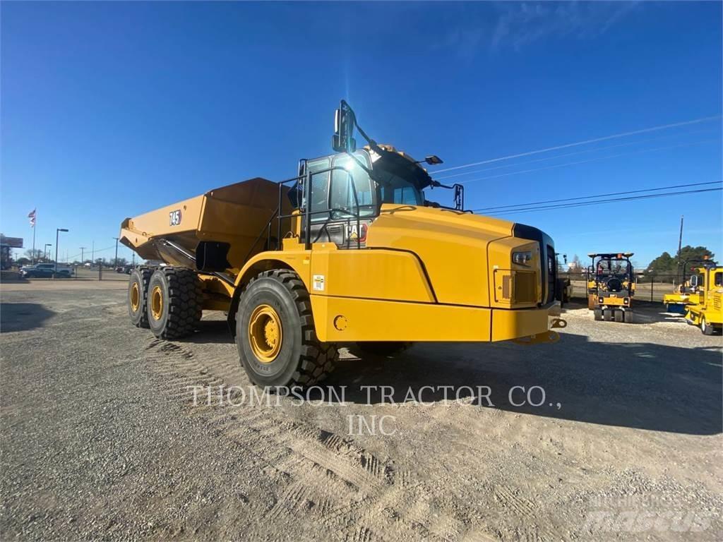 CAT 745 铰接式自卸车