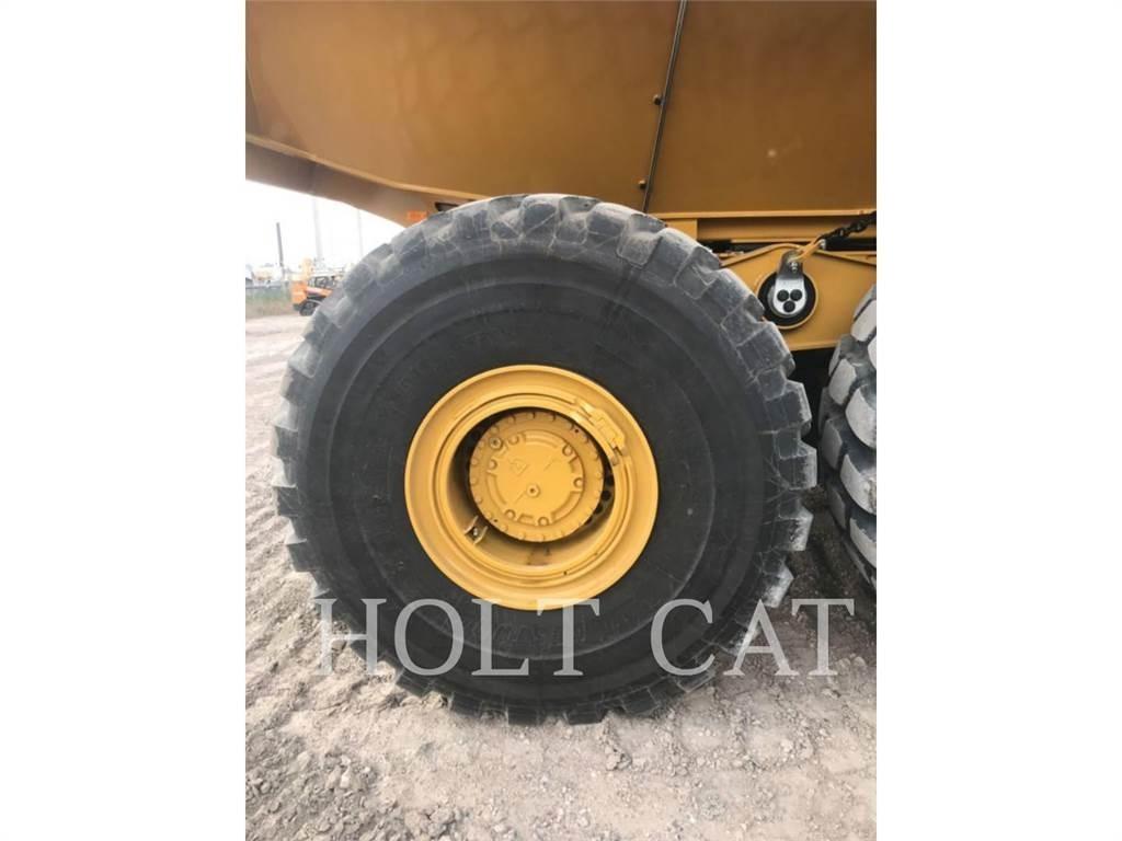 CAT 745 铰接式自卸车