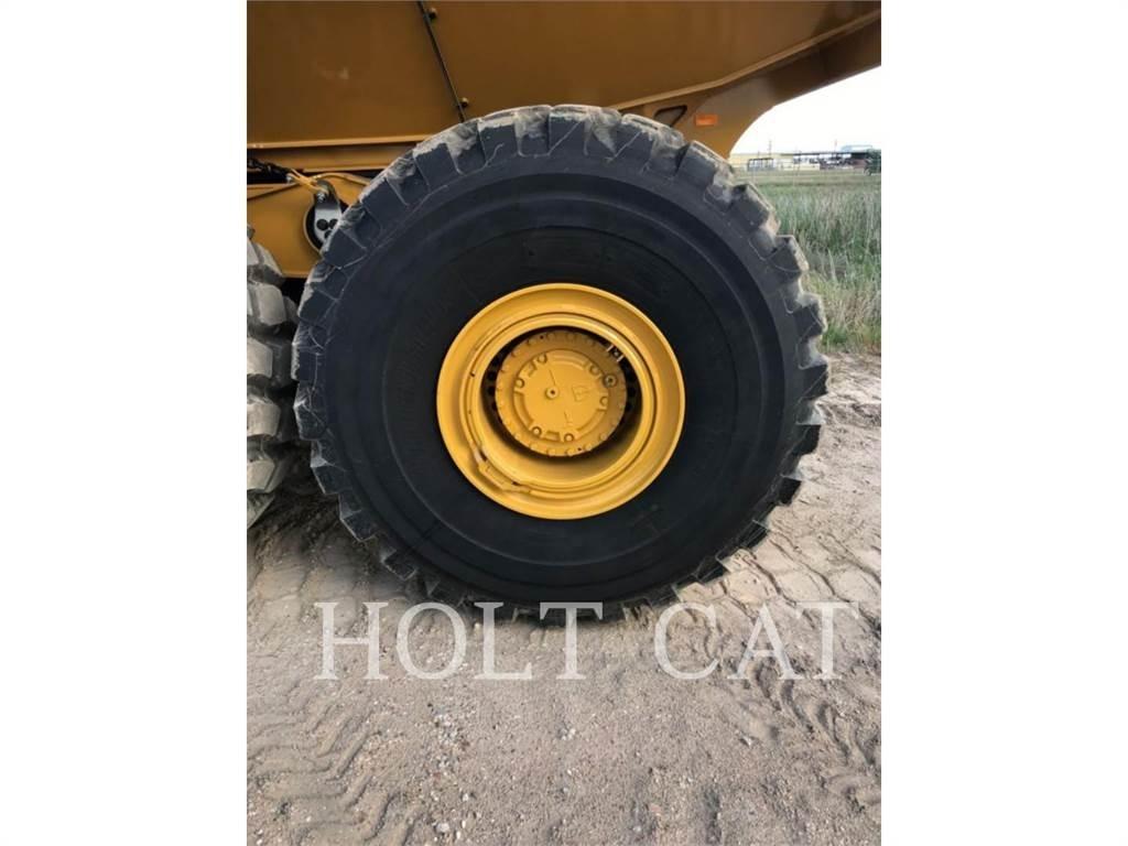 CAT 745 铰接式自卸车