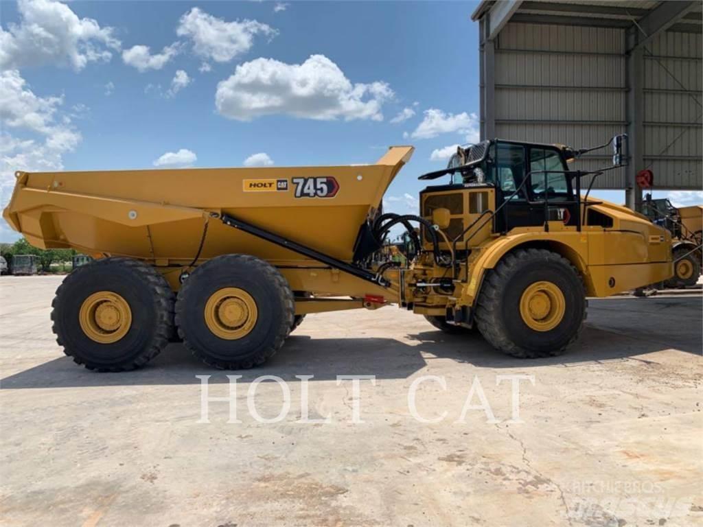CAT 745 铰接式自卸车