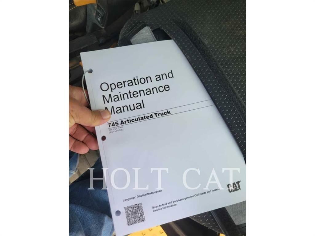 CAT 745 铰接式自卸车