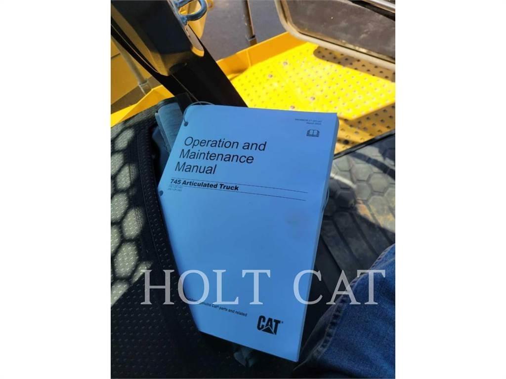 CAT 745 铰接式自卸车