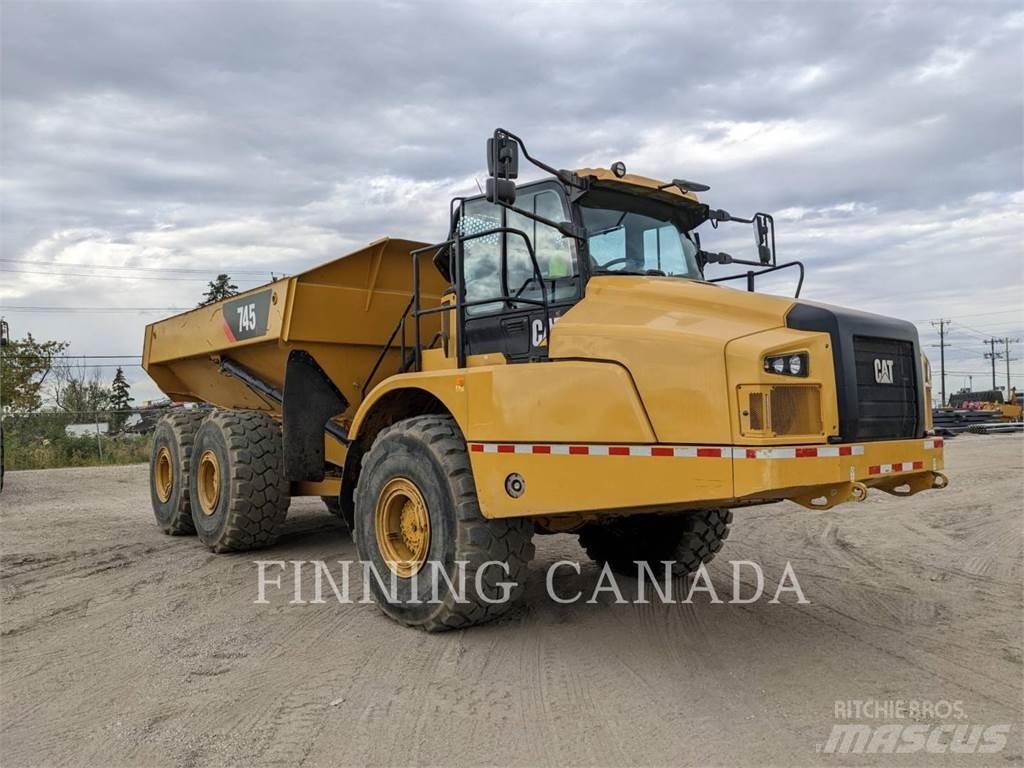 CAT 745 铰接式自卸车
