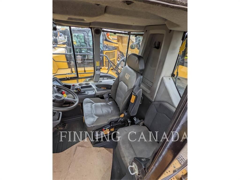 CAT 745 铰接式自卸车