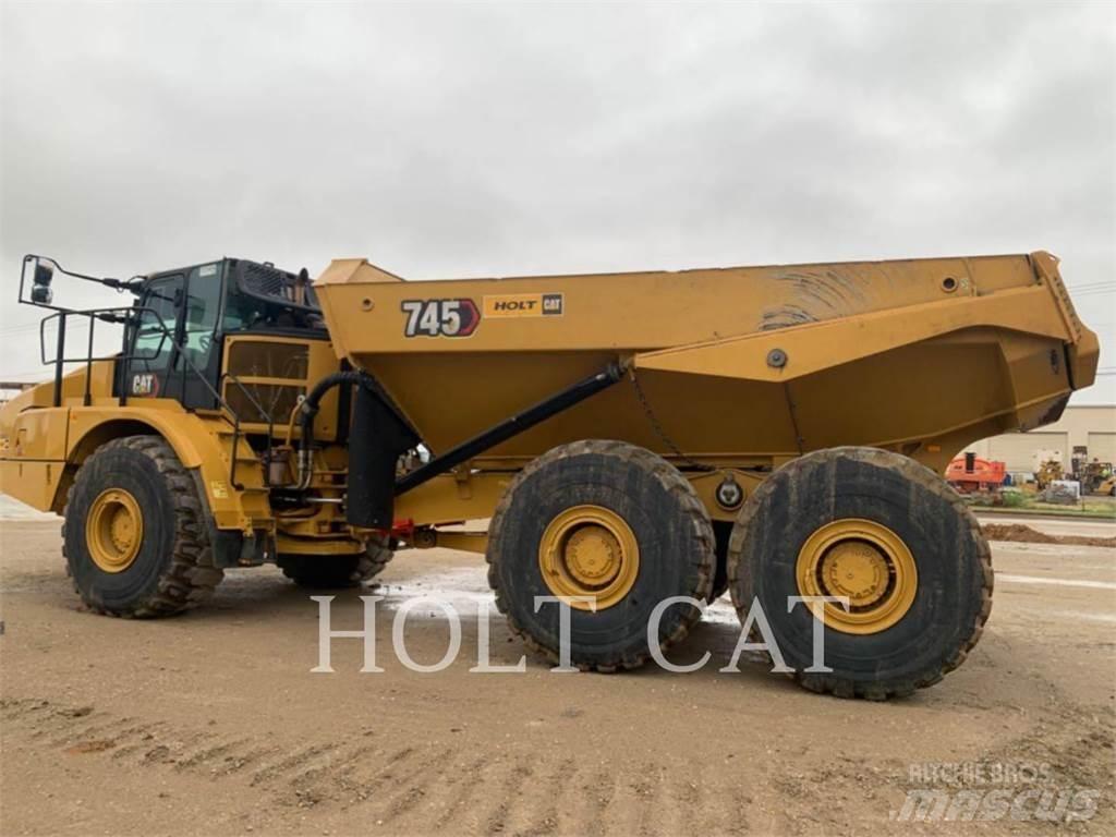 CAT 745 铰接式自卸车