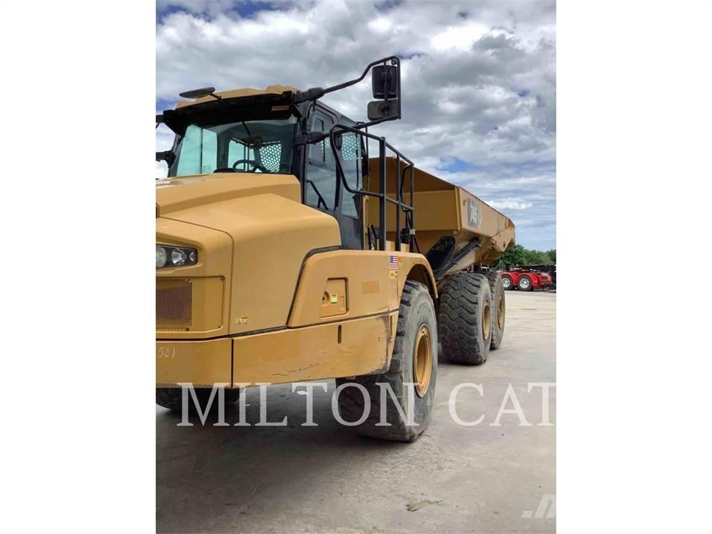 CAT 745 铰接式自卸车