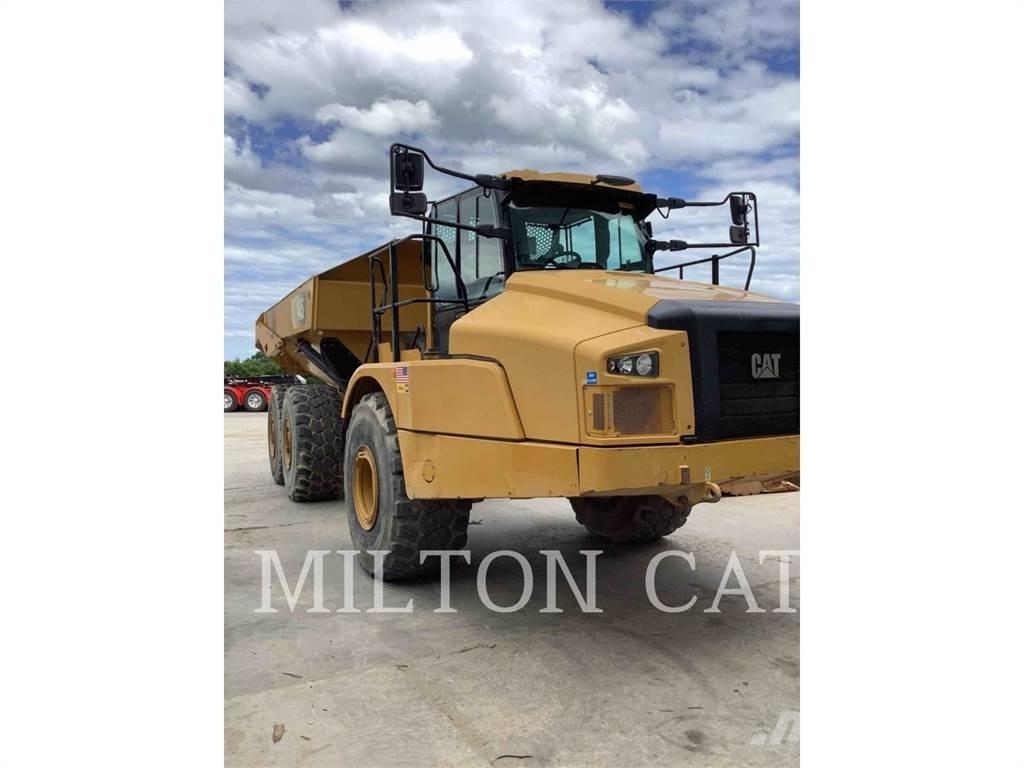 CAT 745 铰接式自卸车