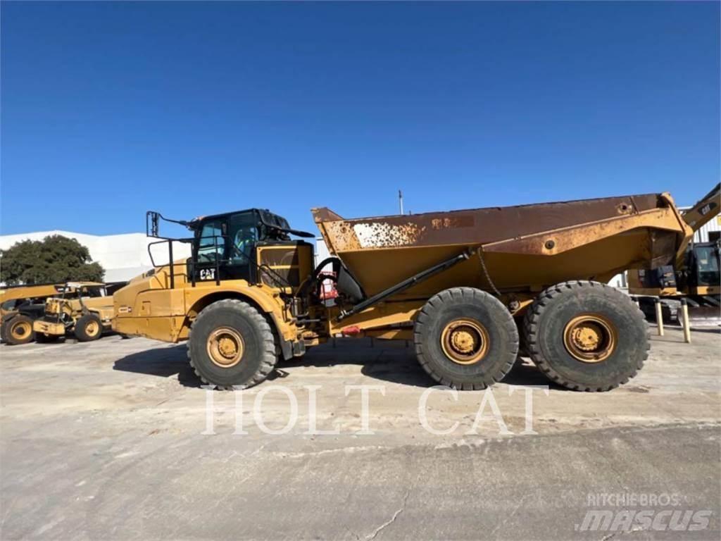 CAT 745 铰接式自卸车