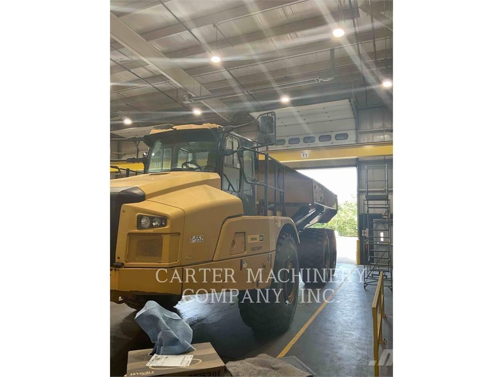 CAT 745 铰接式自卸车