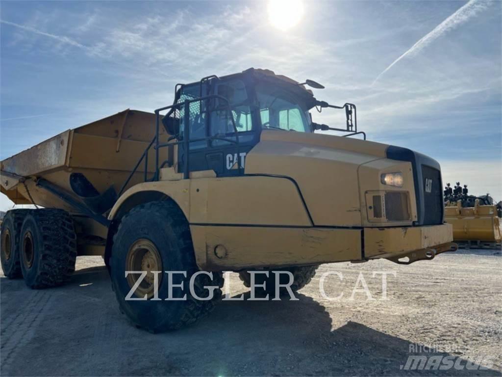 CAT 745 铰接式自卸车